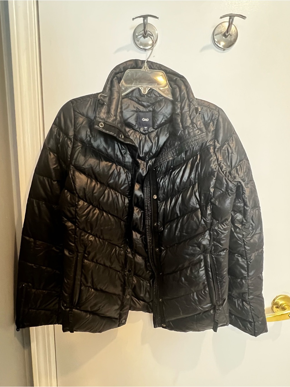 GAP women’s Black Quilted Thin Lightweight Puffer Jacket - Real Down - Size S
